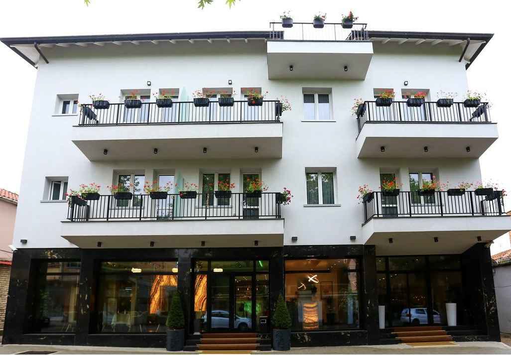 Emerald_hotel_albania Emerald Hotel Albania