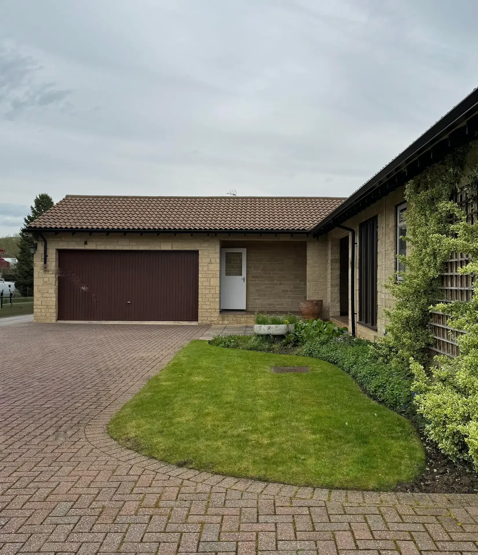 Stunning Home Transformation: A Perfect Blend of Modern Design and Functionality